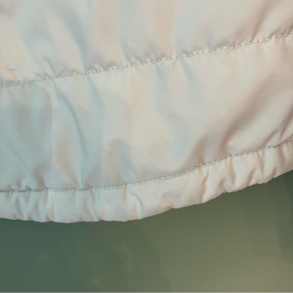 The North Face- Tamburello Jacket in TNF White. EUC. Has small flaw. Size XL. - Picture 7 of 15